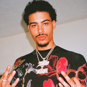 Meet your Posher, Jared